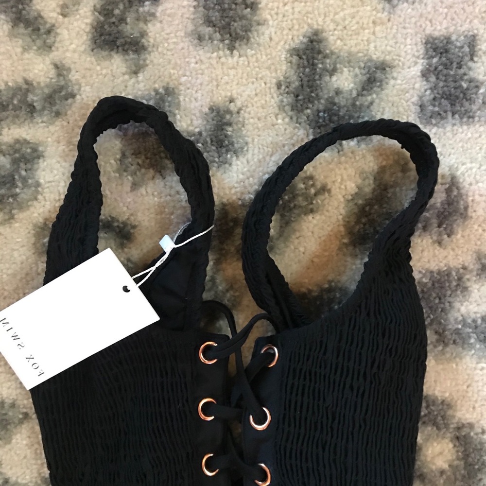 WhiteFoxBoutique Black Ribbed One Piece Swimsuit♥️